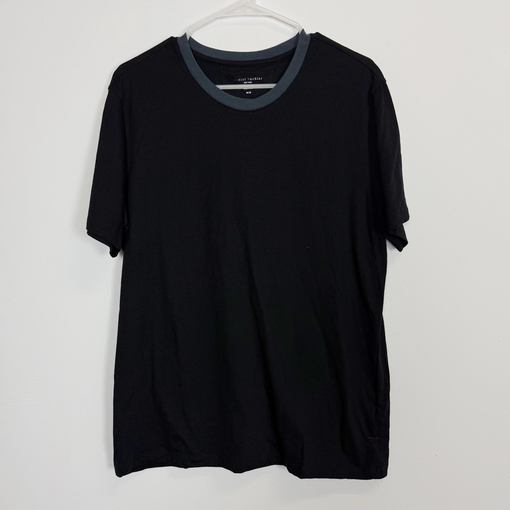 Daniel Buchler TShirt Mens Size Medium Black with Blue Gray Trim NWOT NEW